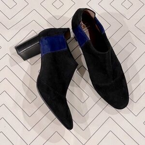 NEW Aquatalia Black and Blue Heeled Suede Booties. Sz 9.5